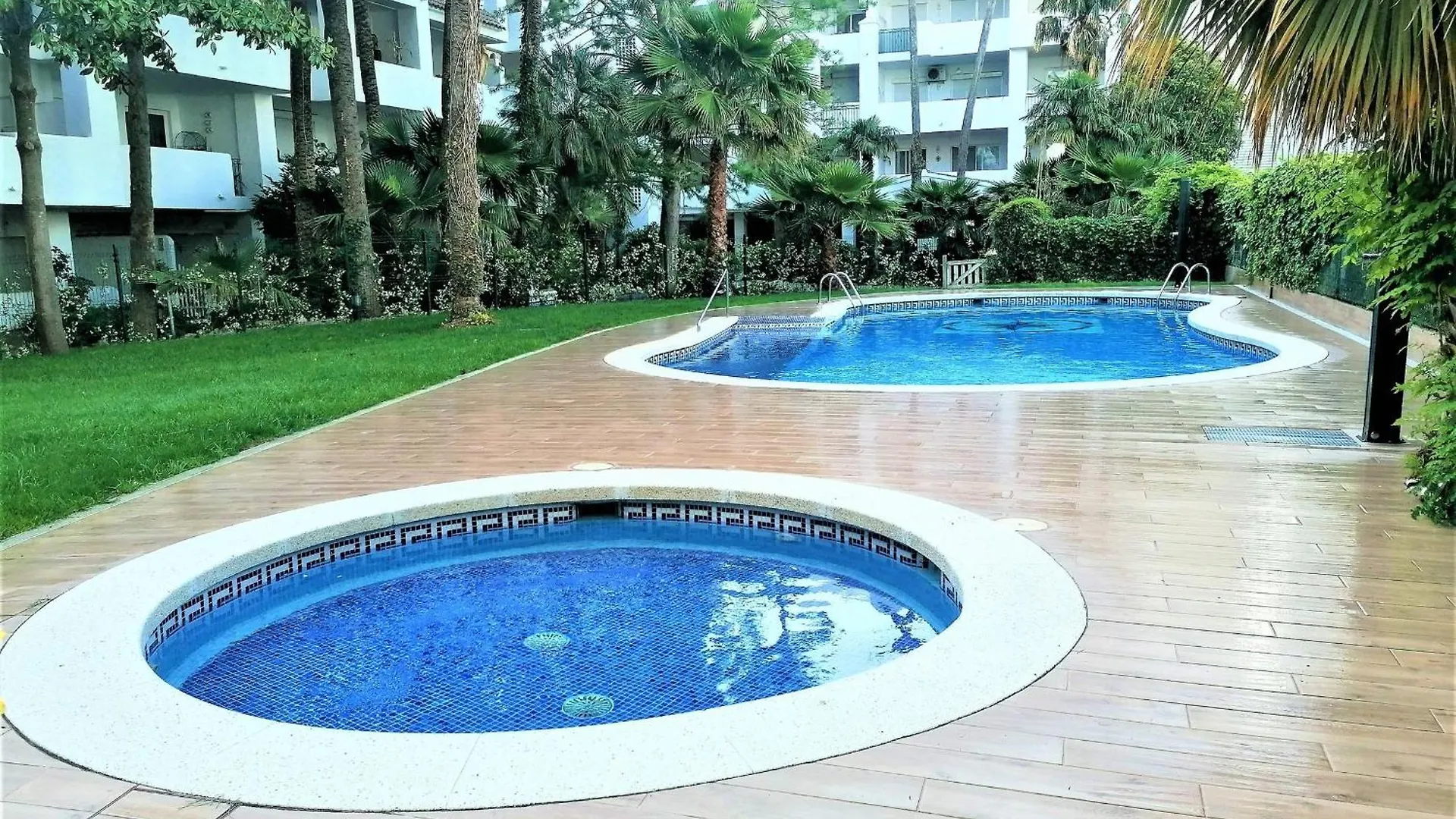 Apartamento 2176 - Royal Marine I Llevant 3-13, Cerca De Un Parque Natural Para Practicar Senderismo, Btt O Windsurf. Gran Zona Ajardinada. - Es-258-105 Roses